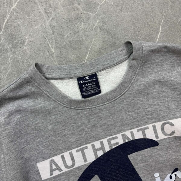 Champion Graphic Crewneck XL - Image 2