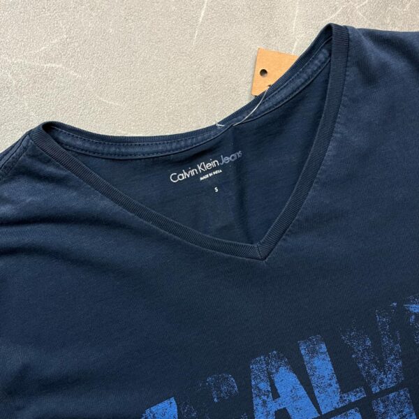 Calvin Klein V Neck Tee S - Image 2