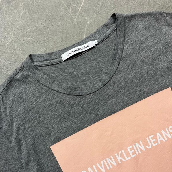 Calvin Klein Jeans Póló L - Image 2